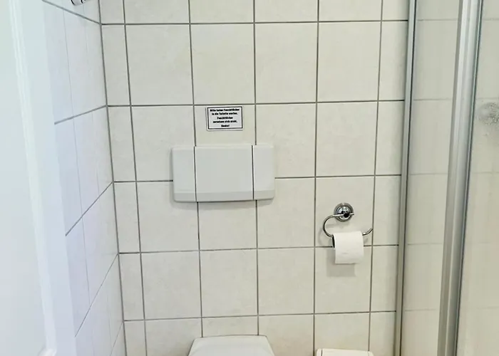 Schloss Dankern Fuer 6 Personen בית נופש הארן