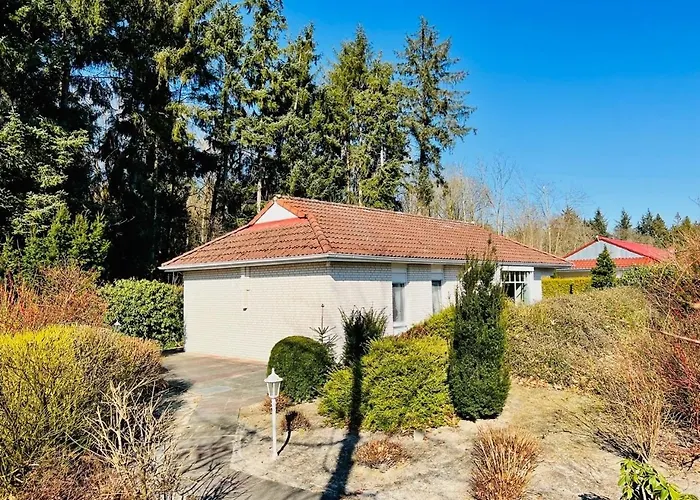 בית נופש Schloss Dankern Fuer 6 Personen